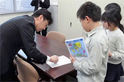 新宿税務署社会科見学の様子2