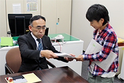 新宿税務署社会科見学の様子3