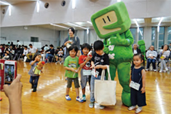 地域と税務署と企業の運動会の様子1