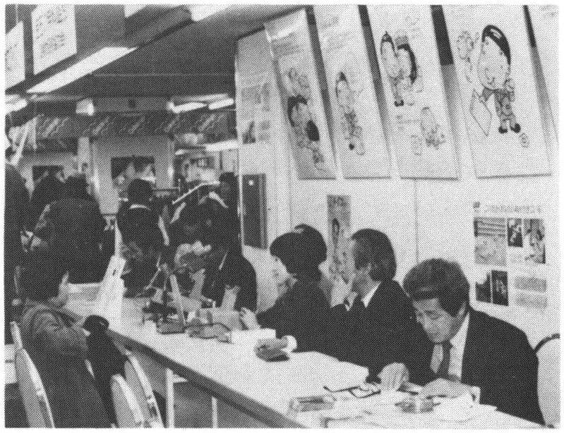 宝石あてクイズの展示コーナー