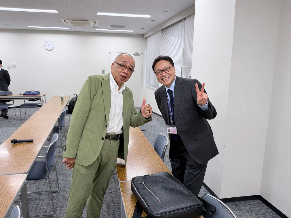 団体長会終了後の山田副会長（右）と髙野副会長（左）