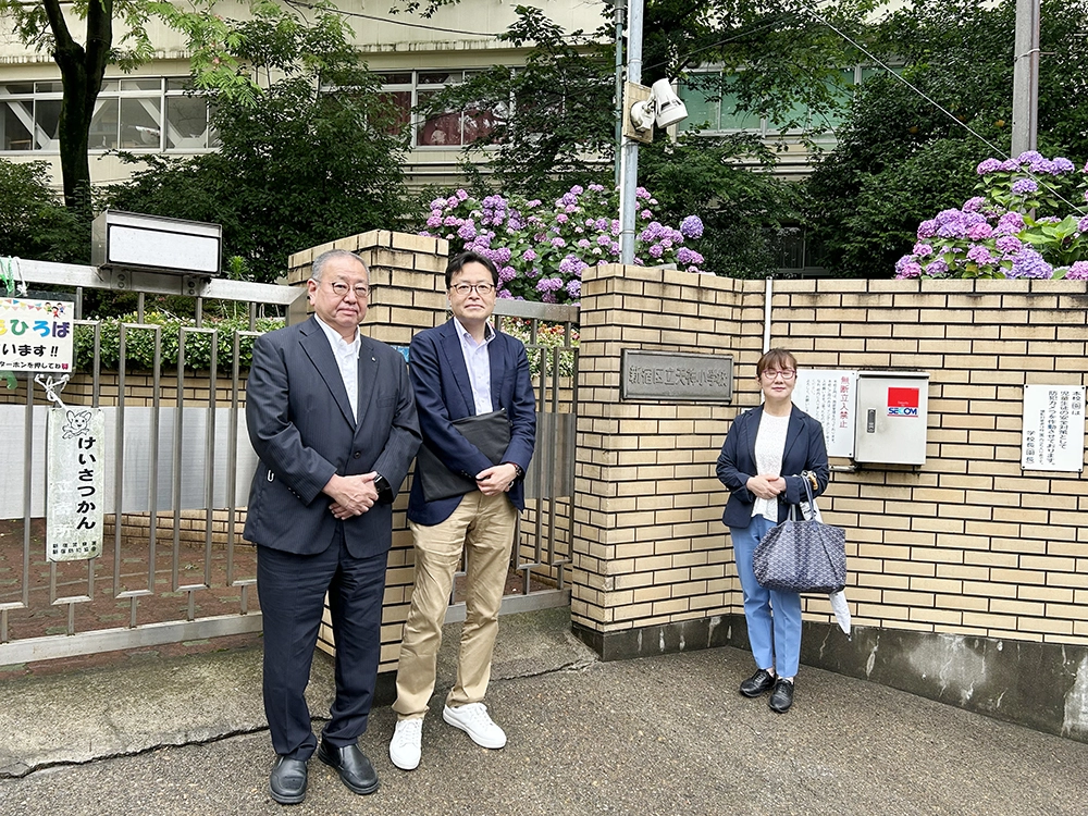 小学校訪問の様子